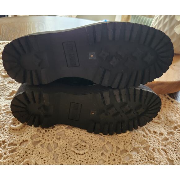 Steve Madden Women's Bettyy1 Combat Side-Zip and Lace-up Boot size 8 - Picture 9 of 9